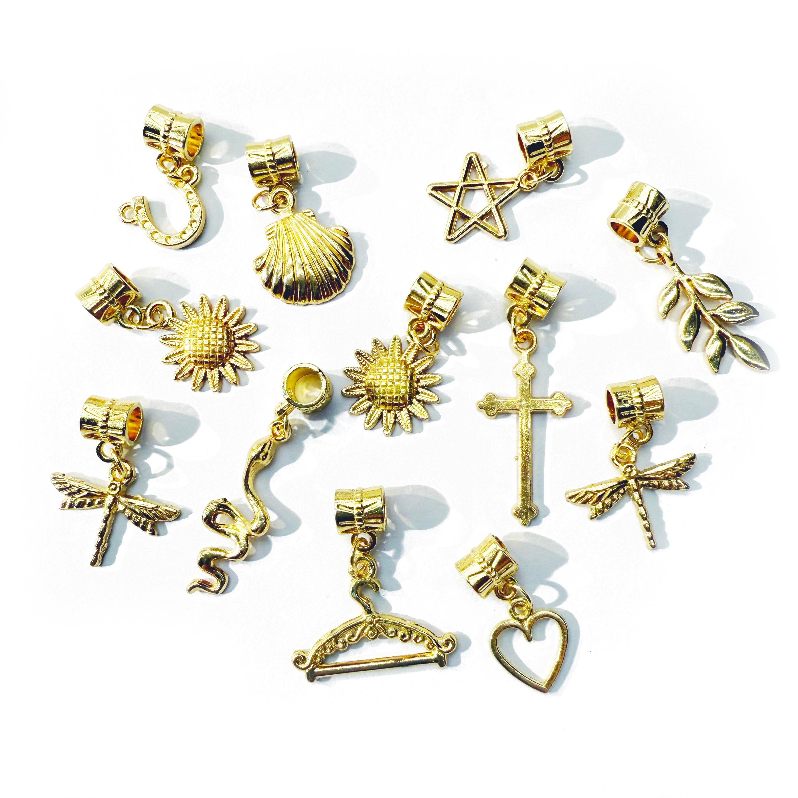 L661]Charming Charms